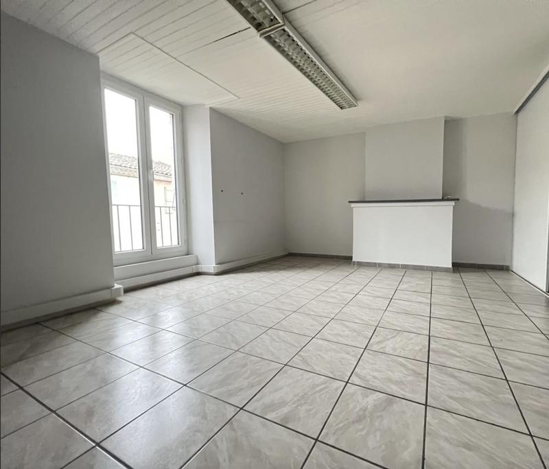 Local d'activités - 383 m²