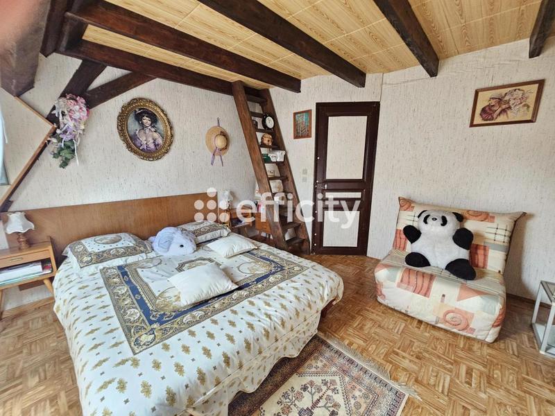 Maison - 234 m² - 5 pièces