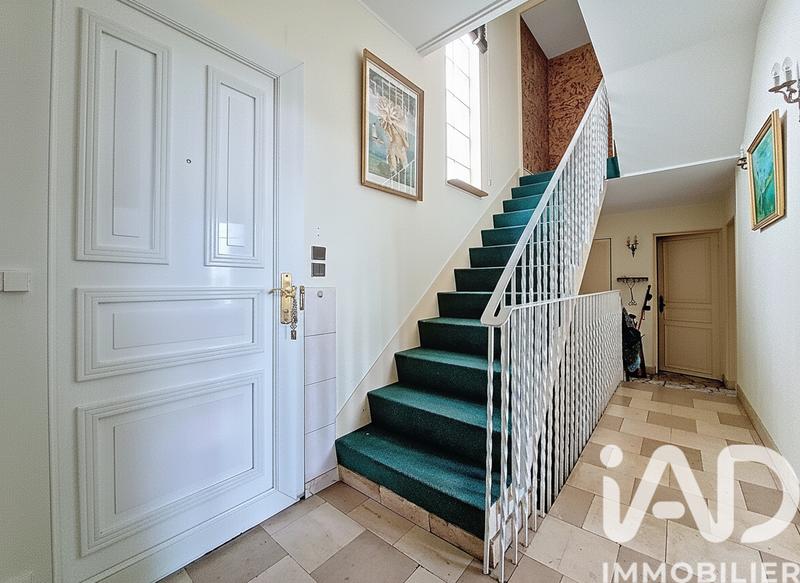 Maison - 166 m² - 8 pièces