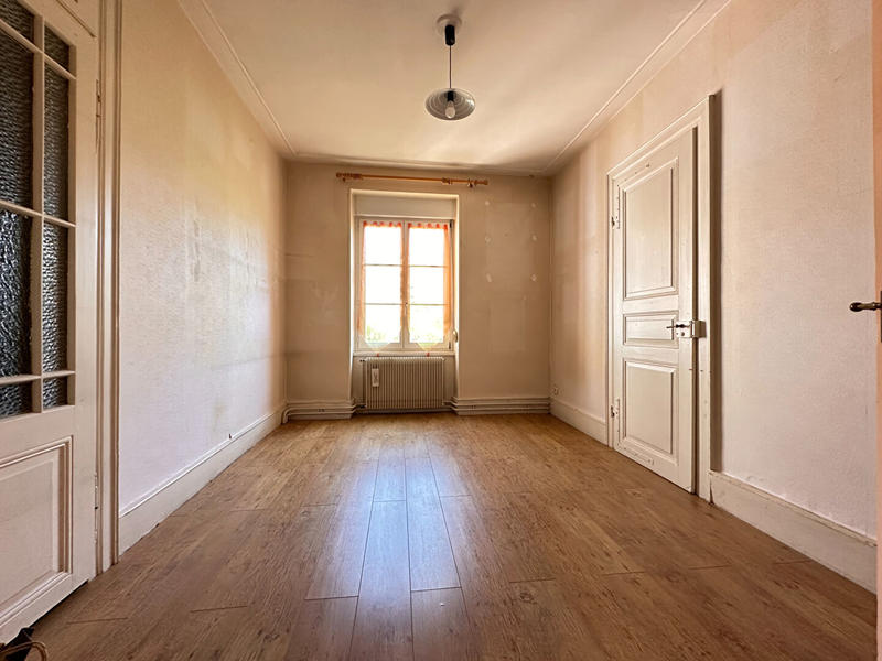 Maison - 161 m² - 7 pièces