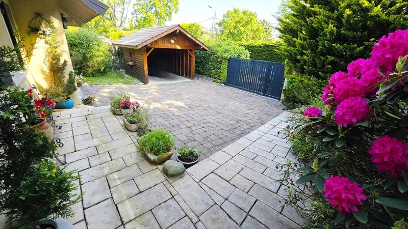 Maison - 241 m² - 7 pièces