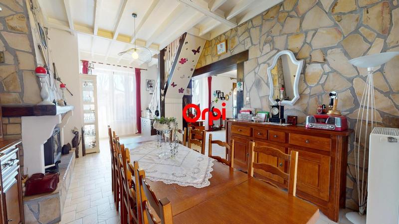 Appartement - 125 m² - 5 pièces