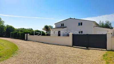 Villa - 205 m² - 7 pièces