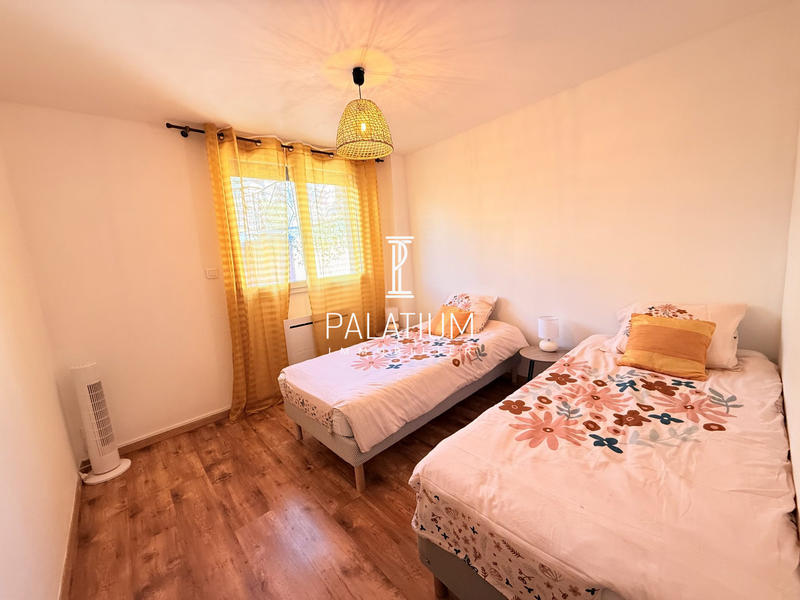 Maison - 230 m² - 7 pièces