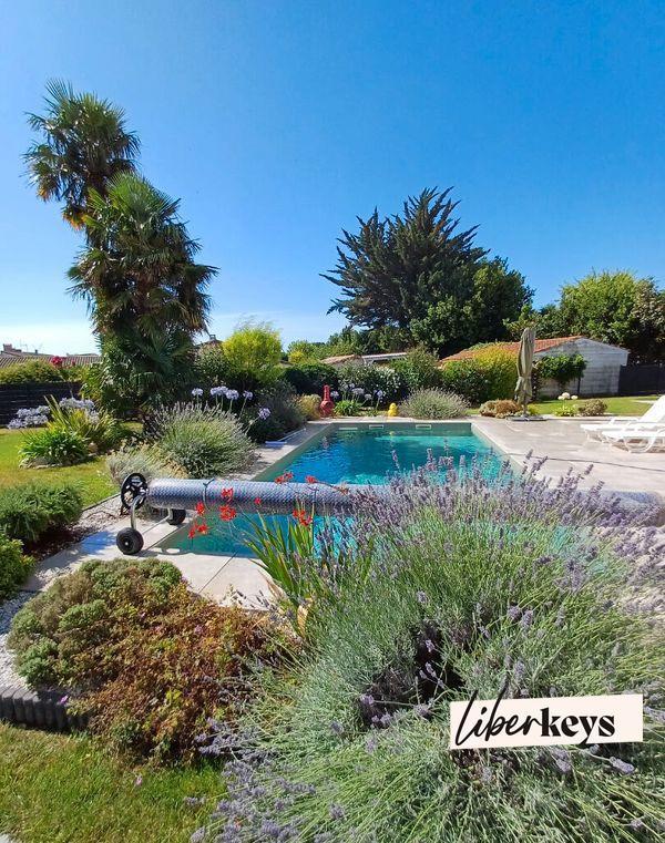 Maison - 277 m² - 6 pièces