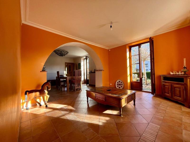 Maison - 185 m² - 8 pièces