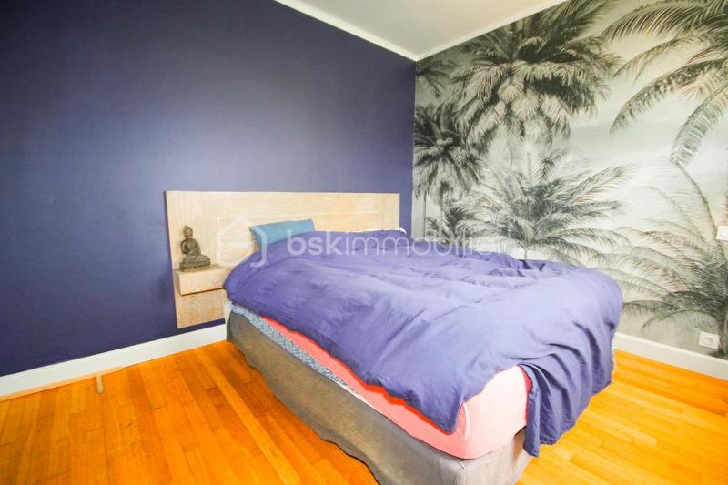 Maison - 150 m² - 8 pièces