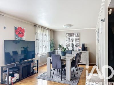 Maison - 97 m² - 4 pièces