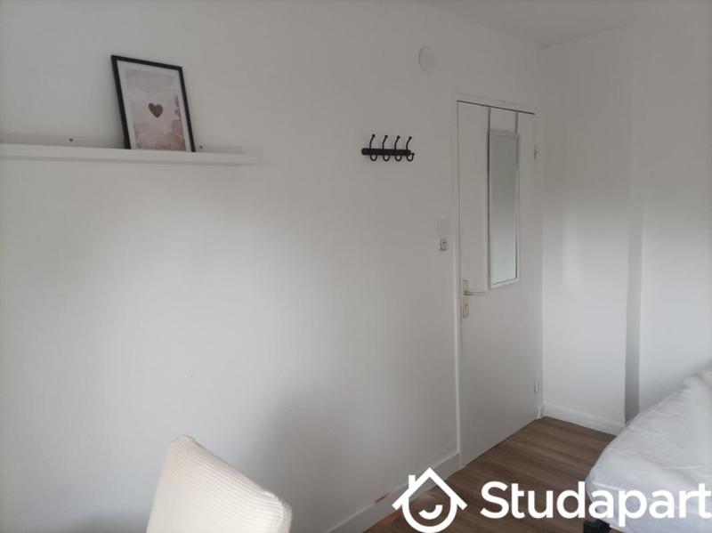 Chambre - 9 m² - 1 pièce