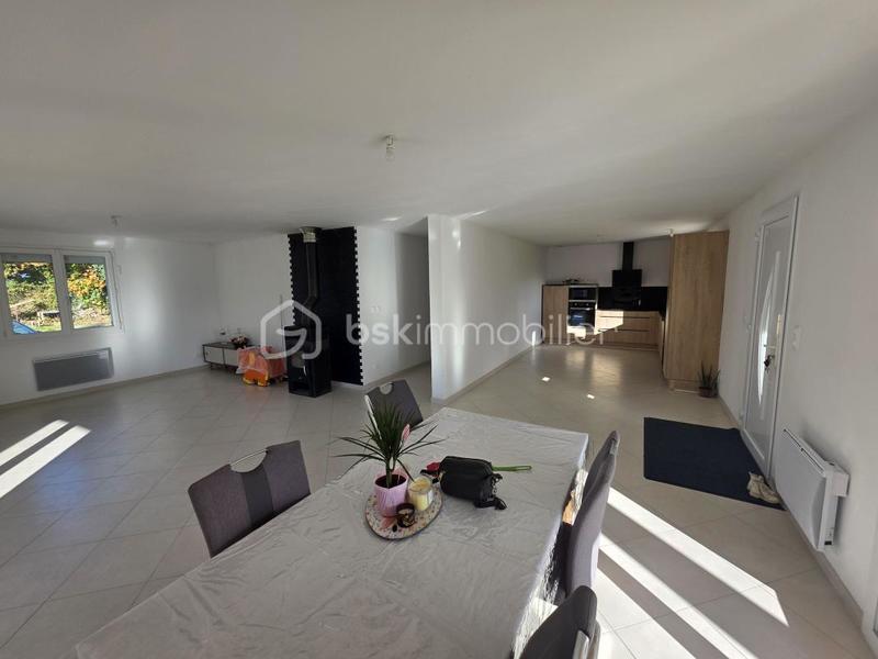 Maison traditionnelle - 121 m² - 4 pièces