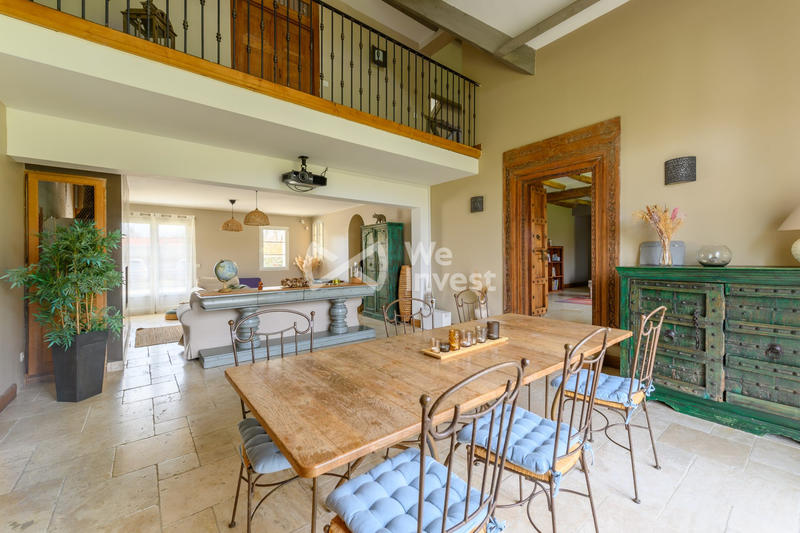 Villa - 427 m² - 14 pièces