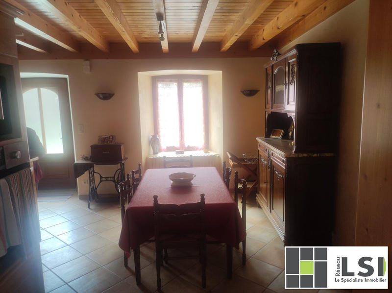 Maison - 133 m² - 8 pièces