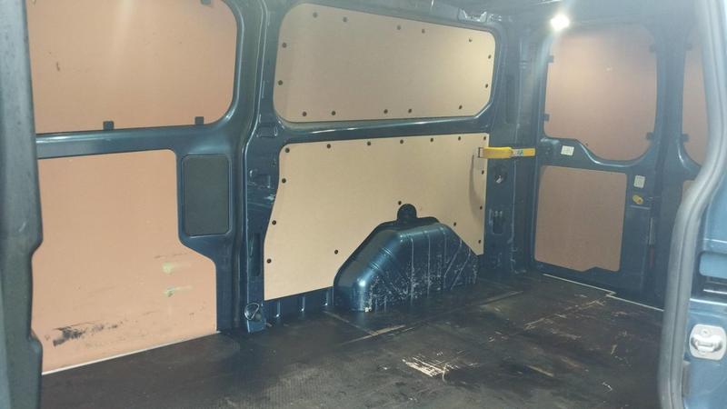 Ford Transit Custom Fourgon Vu L2h1 290 2.0 Ecoblue 185 Sport