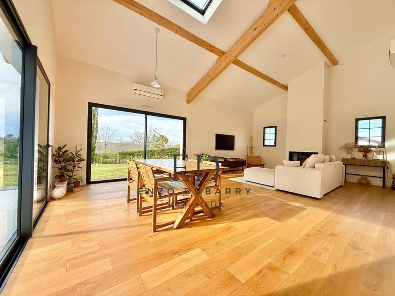 Maison - 145 m² - 5 pièces