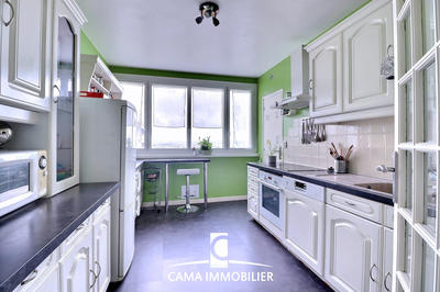 Appartement - 84 m² - 4 pièces