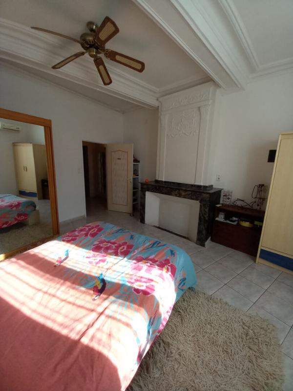 Appartement - 147 m² - 6 pièces