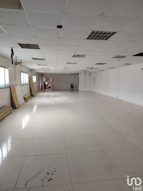 Local commercial - 546 m²