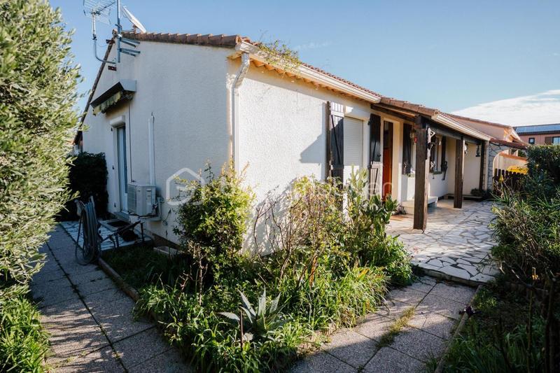 Maison traditionnelle - 90 m² - 4 pièces