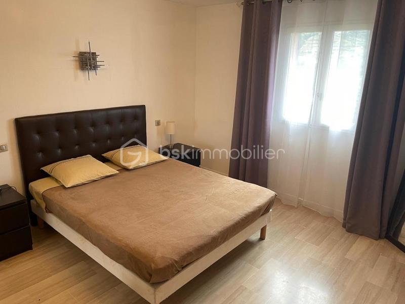 Villa - 203 m² - 7 pièces