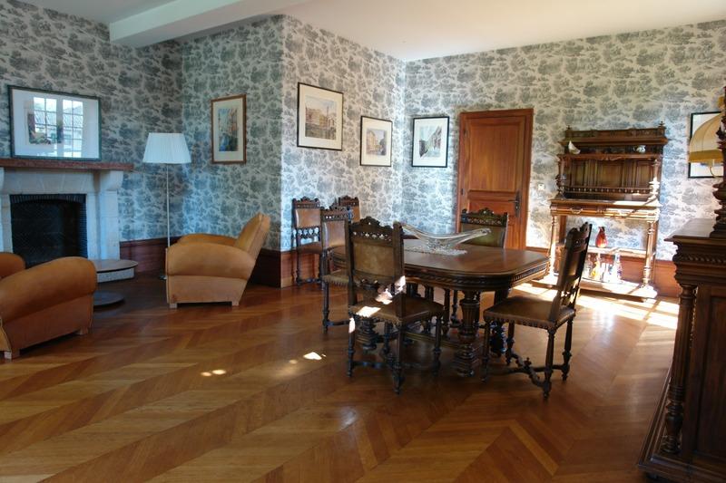 Maison - 211 m² - 6 pièces