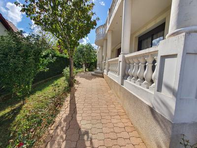 Maison - 258 m² - 6 pièces