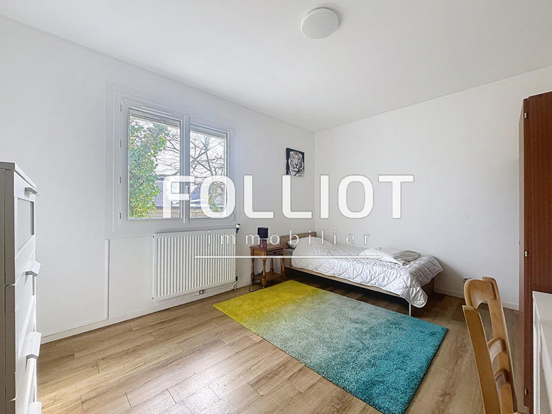 Maison - 205 m² - 10 pièces