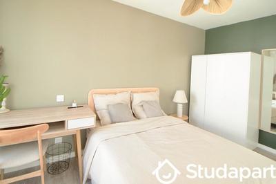 Chambre - 9 m² - 1 pièce