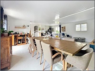 Maison - 179 m² - 7 pièces