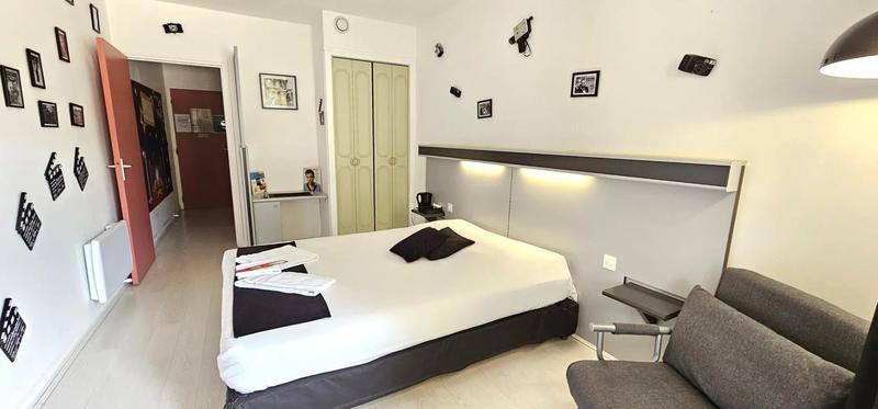 Fonds de commerce - 2 000 m²