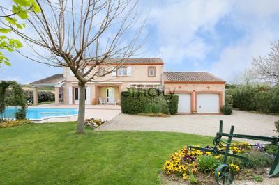 Maison - 196 m² - 6 pièces