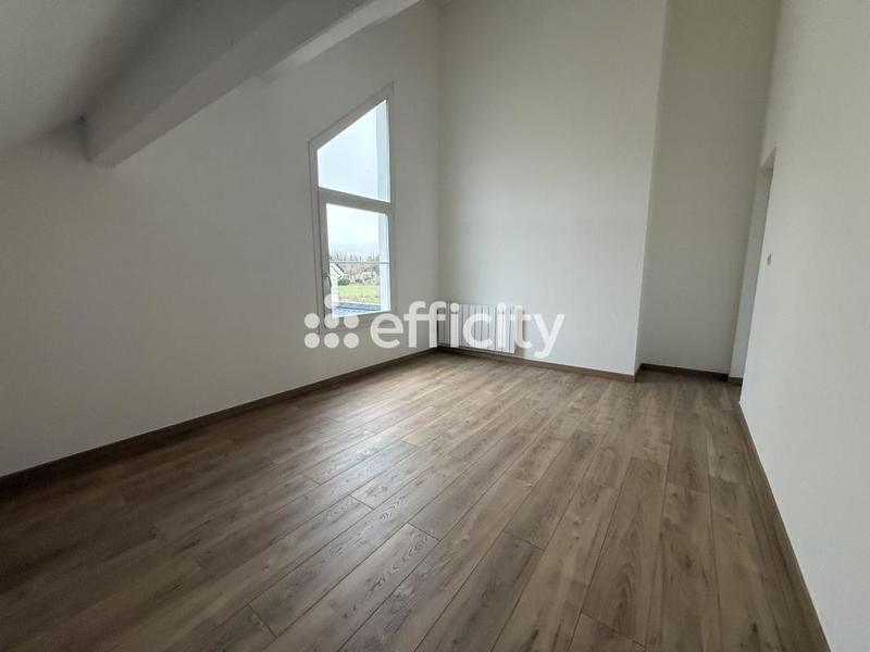 Maison - 153 m² - 8 pièces