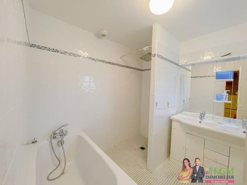 Villa - 384 m² - 7 pièces