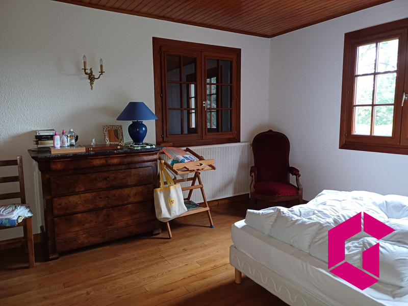 Maison - 200 m² - 11 pièces