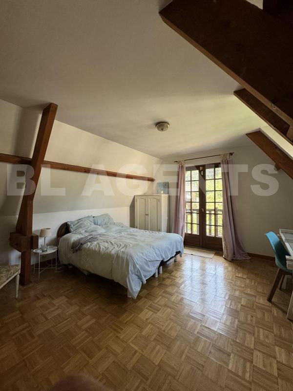 Maison - 193 m² - 6 pièces