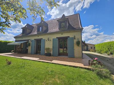 Maison traditionnelle - 135 m² - 7 pièces