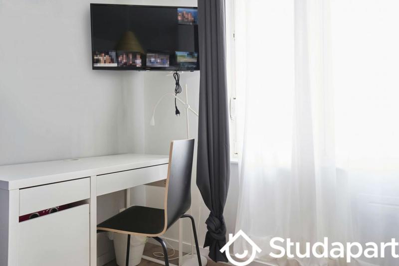 Chambre - 11 m² - 1 pièce