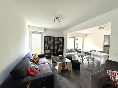 Appartement - 110 m² - 4 pièces