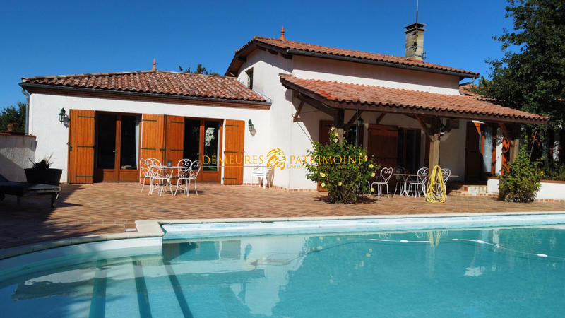 Maison - 194 m² - 5 pièces