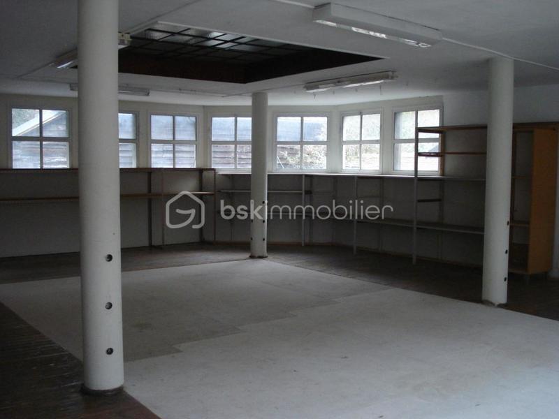 Local commercial - 97 m² - 5 pièces