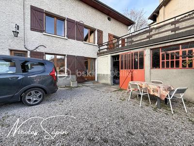 Maison - 108 m² - 5 pièces