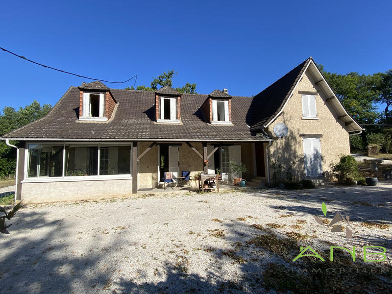 Maison - 197 m² - 9 pièces
