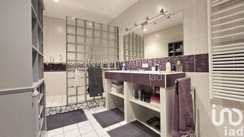 Maison - 297 m² - 9 pièces