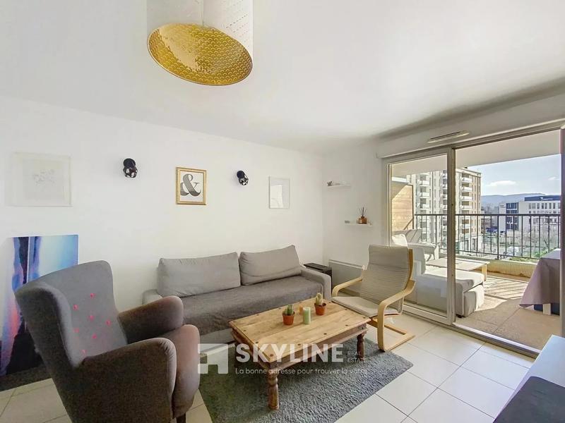 Appartement - 80 m² - 4 pièces