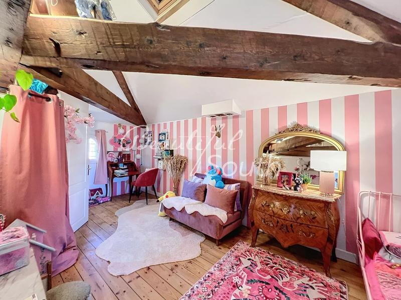 Appartement - 180 m² - 6 pièces