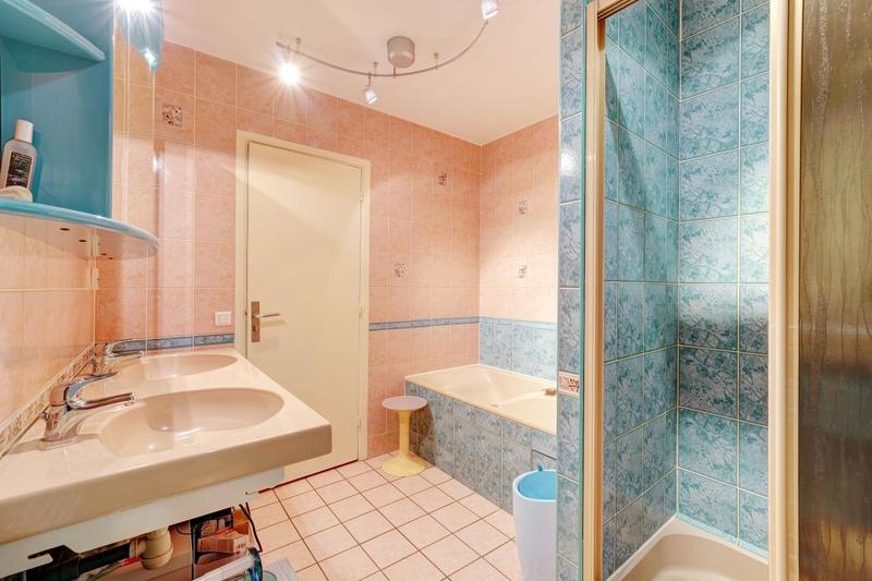 Appartement - 145 m² - 2 pièces