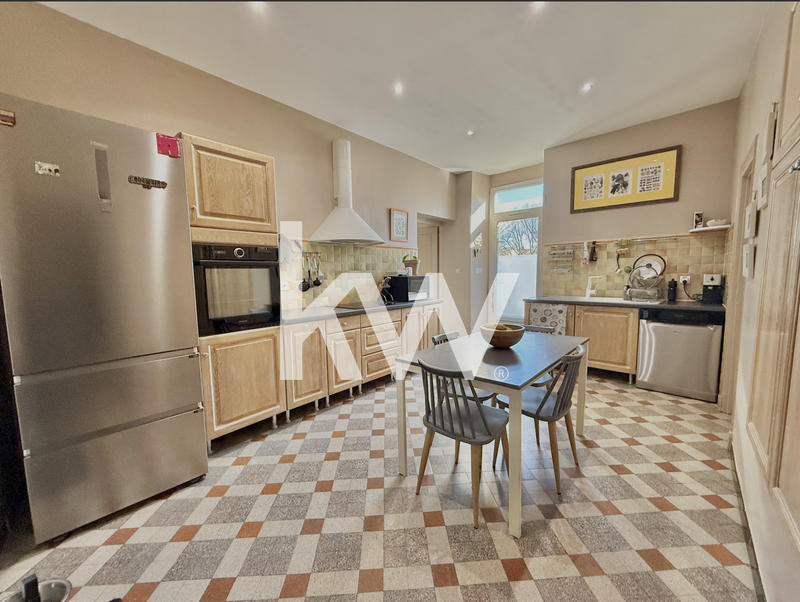 Maison - 140 m² - 4 pièces