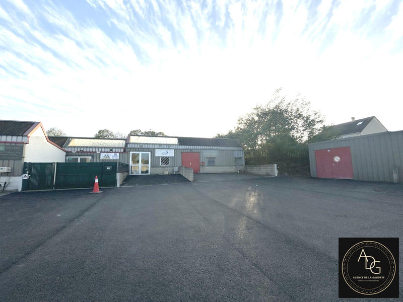 Local commercial - 120 m² - 3 pièces