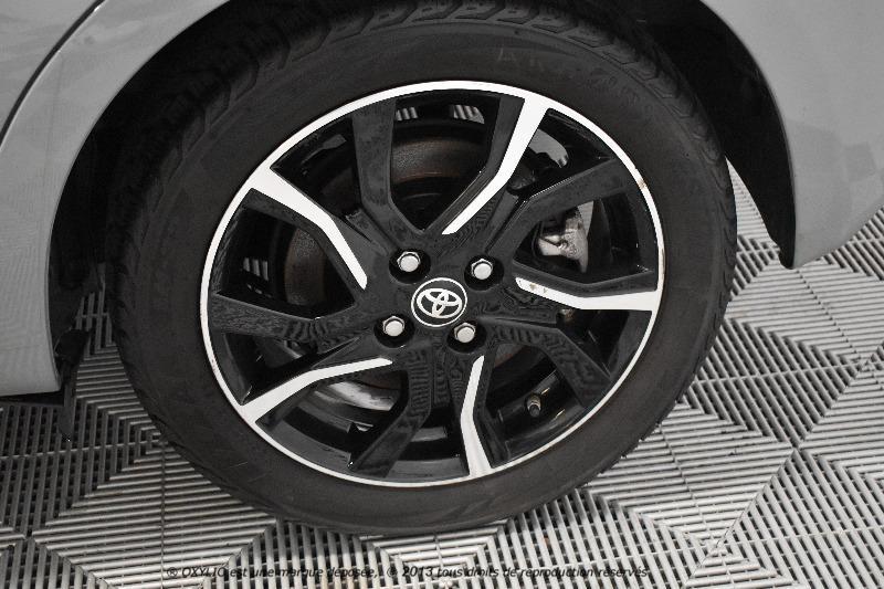 Toyota Yaris III (3) Hybrid 100h Collection