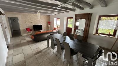 Maison - 325 m² - 12 pièces