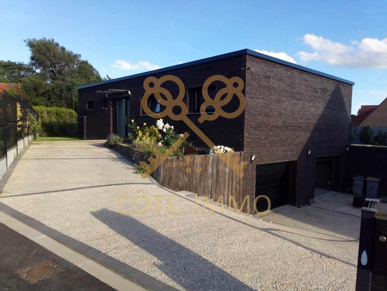 Maison - 106 m² - 5 pièces